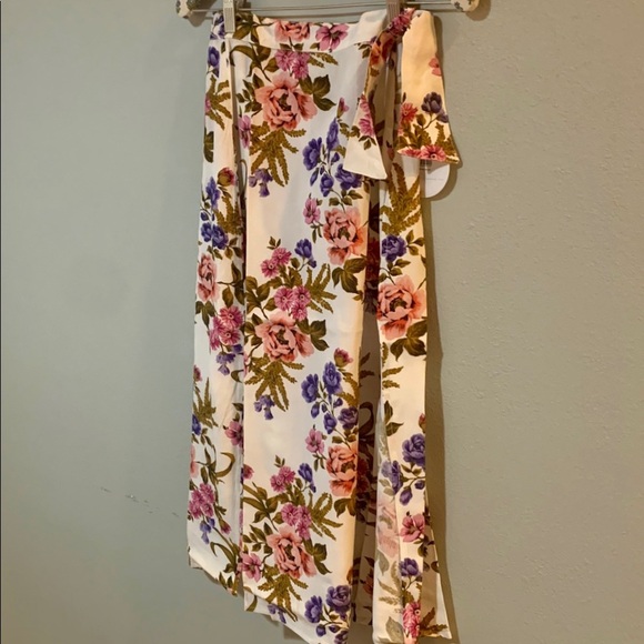 Tori Praver Floral Skirt/Swim Cover- XS,L - Picture 5 of 6